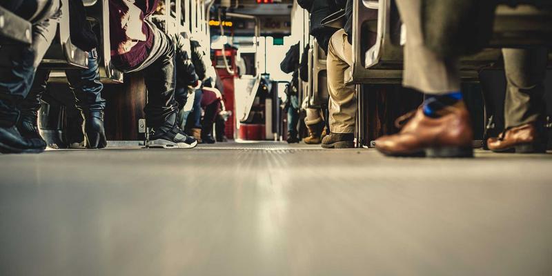 徐州建筑垃圾处理设备选型指南：移动式与固定式破碎站，谁的成本效益更高？